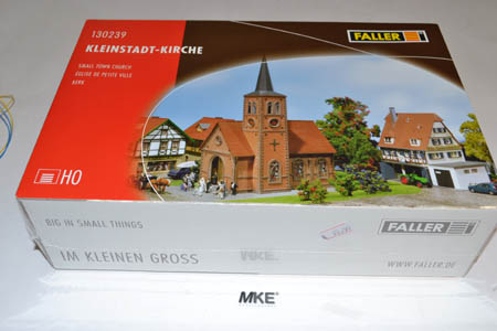 Faller 130239 Kirche / Kleinstadtkirche, Bausatz