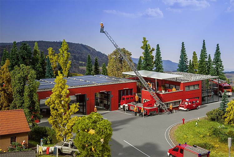 Artikel Bild: Faller 130160 Bausatz Moderne Feuerwache Feuerwehr Feuerwehrstützpunkt