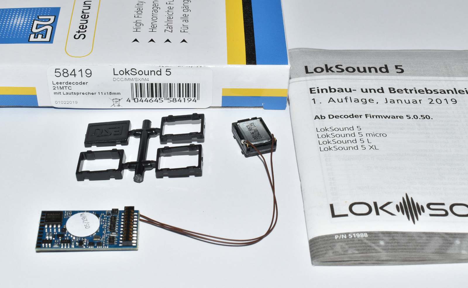 Artikel Bild: ESU 58419 LokSound 5.0 DCC/Mot/M4/SX Sounddecoder 21pol. MTC mit Wunschsound