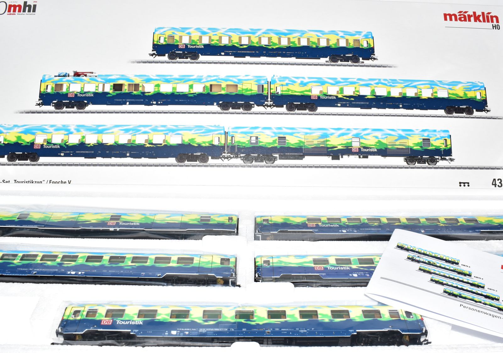 Artikel Bild: Märklin MHI 43879 Personenwagen-Set, Touristikzug, LED, 5-tlg.